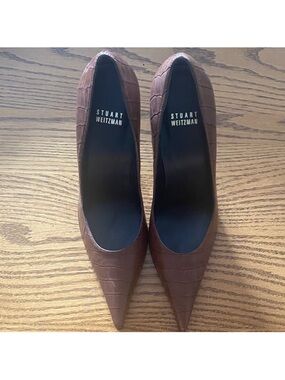 Stuart Weitzman Brown Croc Embossed Leather Pointed-Toe Pumps